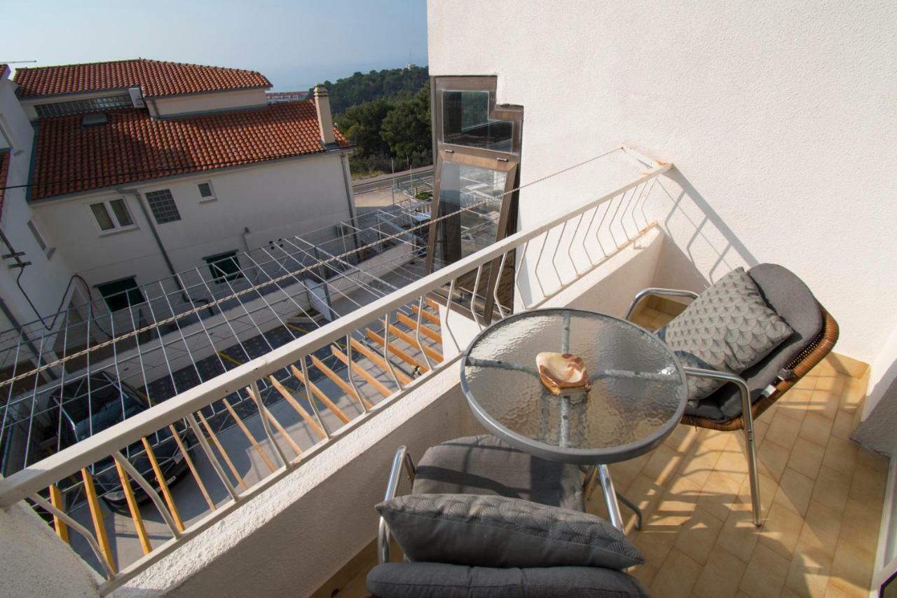 Apartment & Rooms Meri Tucepi Exterior photo